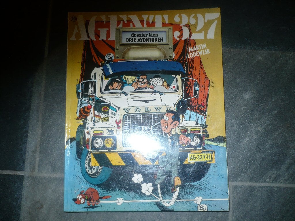 4 agent 327 van martin lodewijk, Boeken, Gelezen, Ophalen of Verzenden, Martin Lodewijk, Meerdere stripboeken