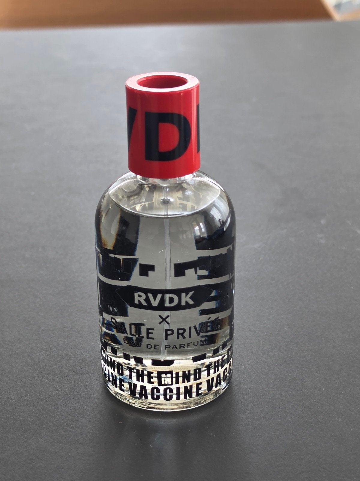 RVDK - Salle Privee - The Mind Vaccine - EDP 100ml, Sieraden, Tassen en Uiterlijk, Uiterlijk | Parfum, Ophalen of Verzenden, Zo goed als nieuw