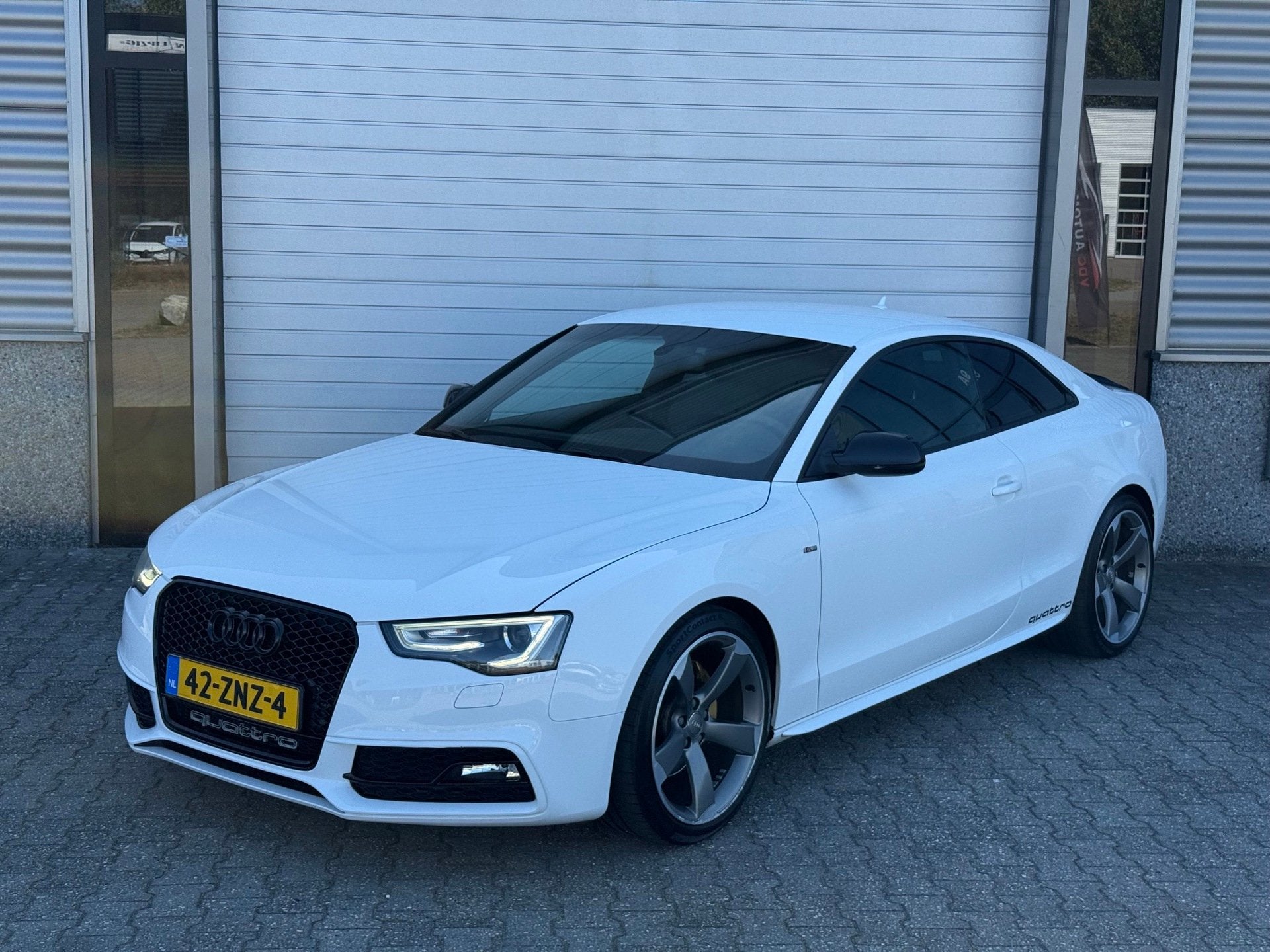 Audi A5 Coupé 2.0 TFSI quattro S-line Xenon Milltek uitlaat, Automaat, Euro 5, 1525 kg, Gebruikt