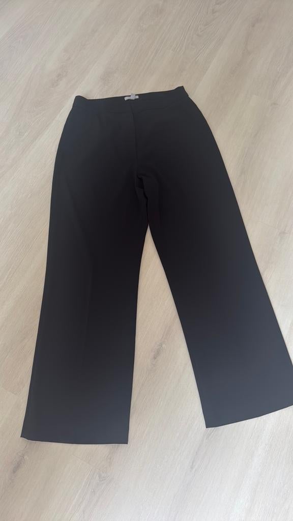 Zwarte pantalon maat 44 wide leg, Zwart, Maat 42/44 (L), Ophalen of Verzenden, Zo goed als nieuw