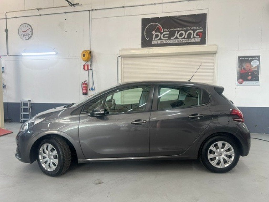 Peugeot 208 1.2 PURET. BLUE LION, Airco, Media systeem, PDC,, Voorwielaandrijving, Gebruikt, 1199 cc, 82 pk