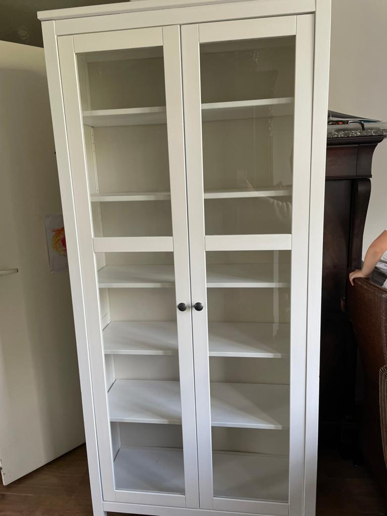 Hemnes vitrinekast boekenkast, Ophalen, 50 tot 100 cm, Zo goed als nieuw, 150 tot 200 cm