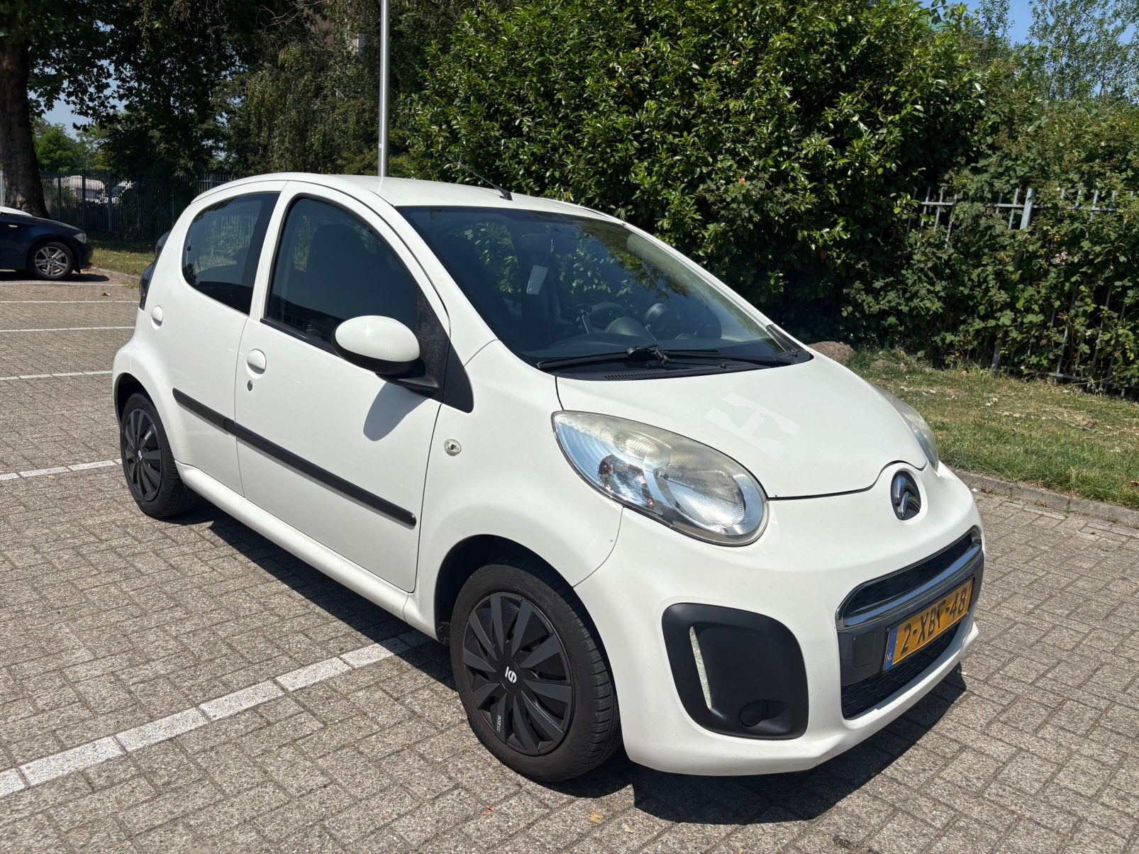 Citroën C1 1.0i 68PK 5D 2014 Wit, Auto's, Voorwielaandrijving, 4 stoelen, C1, Origineel Nederlands