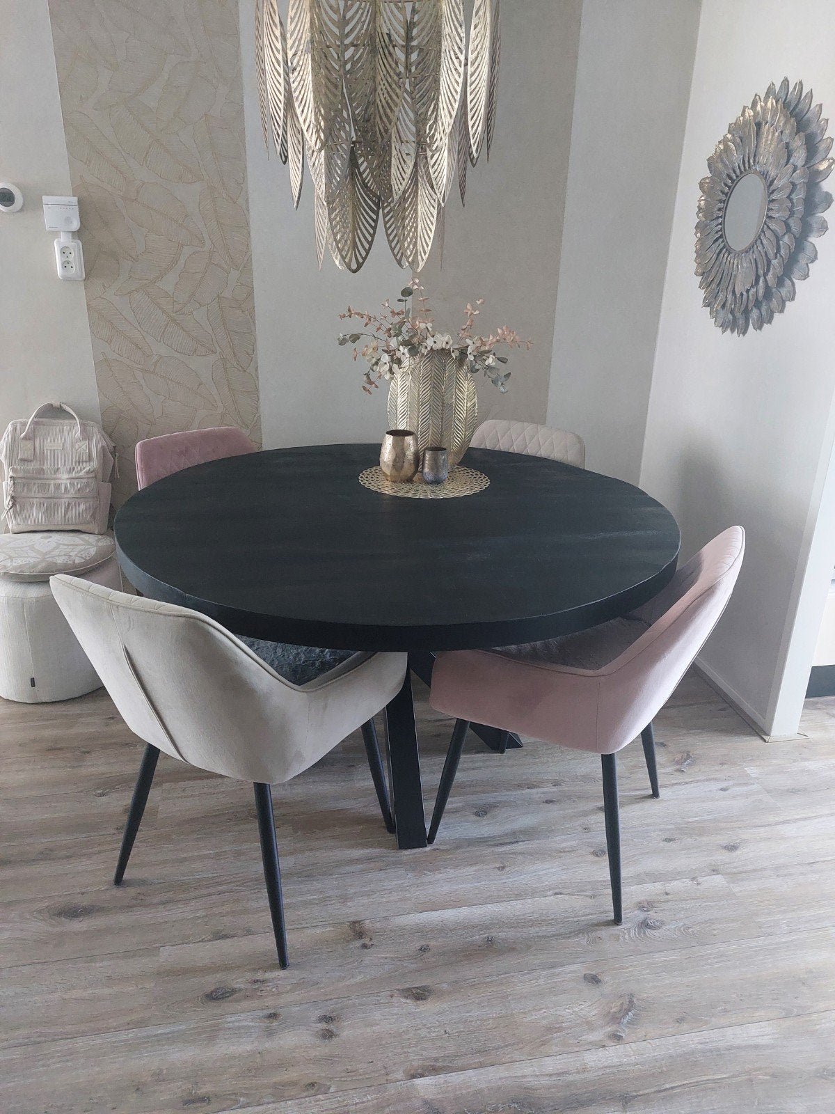 eettafel mango zwart, Ophalen, Rond, Zo goed als nieuw, 100 tot 150 cm