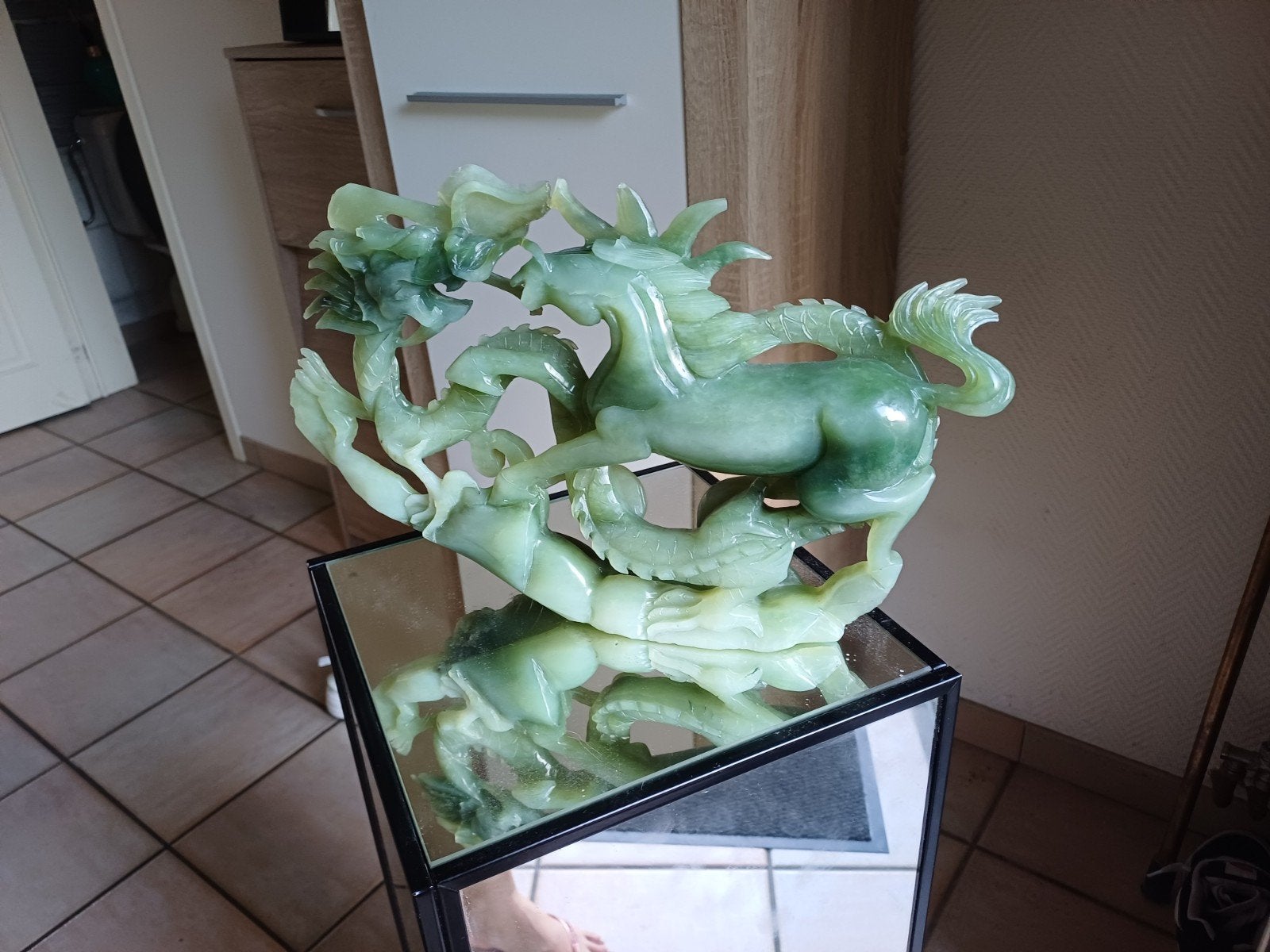 Uniek Jade Draak en Paard Beeld - Aziatische Kunst, Overige onderwerpen, Natuurlijk materiaal, Ophalen of Verzenden, Handgemaakt