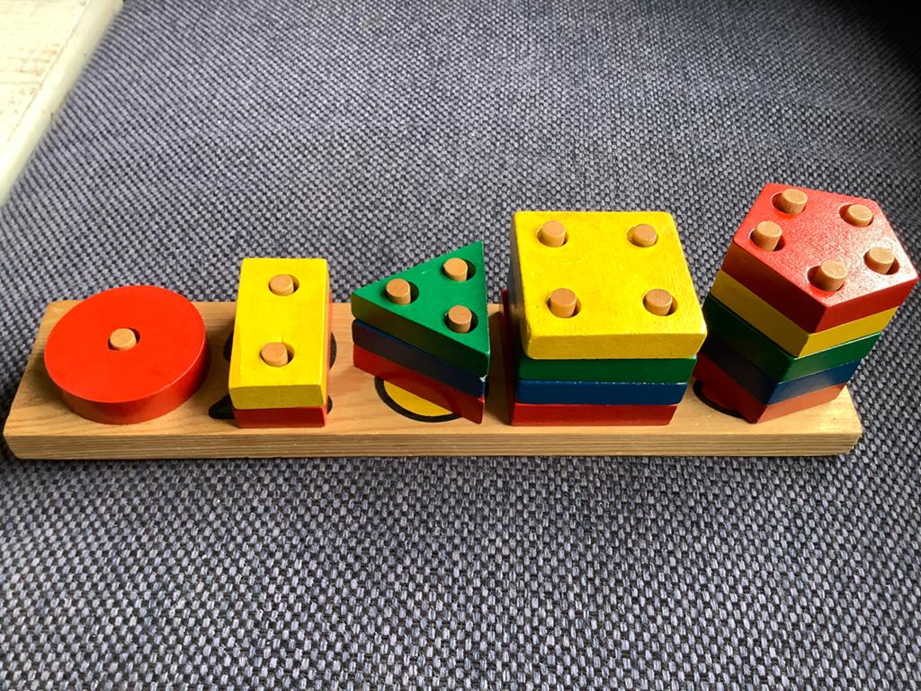 Houten sorteer vormen puzzel montessori speelgoed, Ophalen of Verzenden, Zo goed als nieuw
