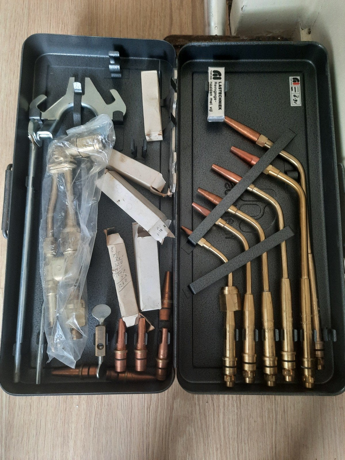 Lastek Lastispray+ Lasapparaat met diverse mondstukken, Ophalen, Gebruikt, Minder dan 150 ampère, Overige typen
