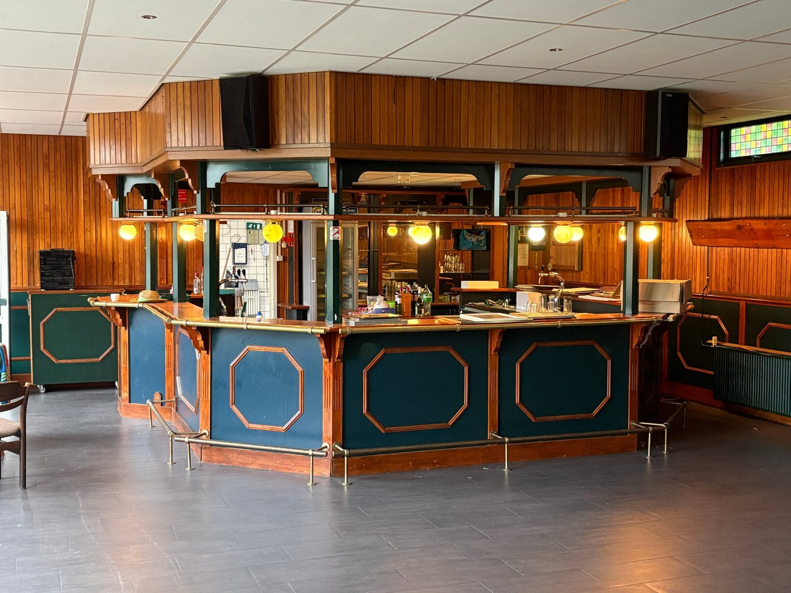 Complete barinrichting, zonder koeling en tapkraan, Ophalen of Verzenden, Gebruikt