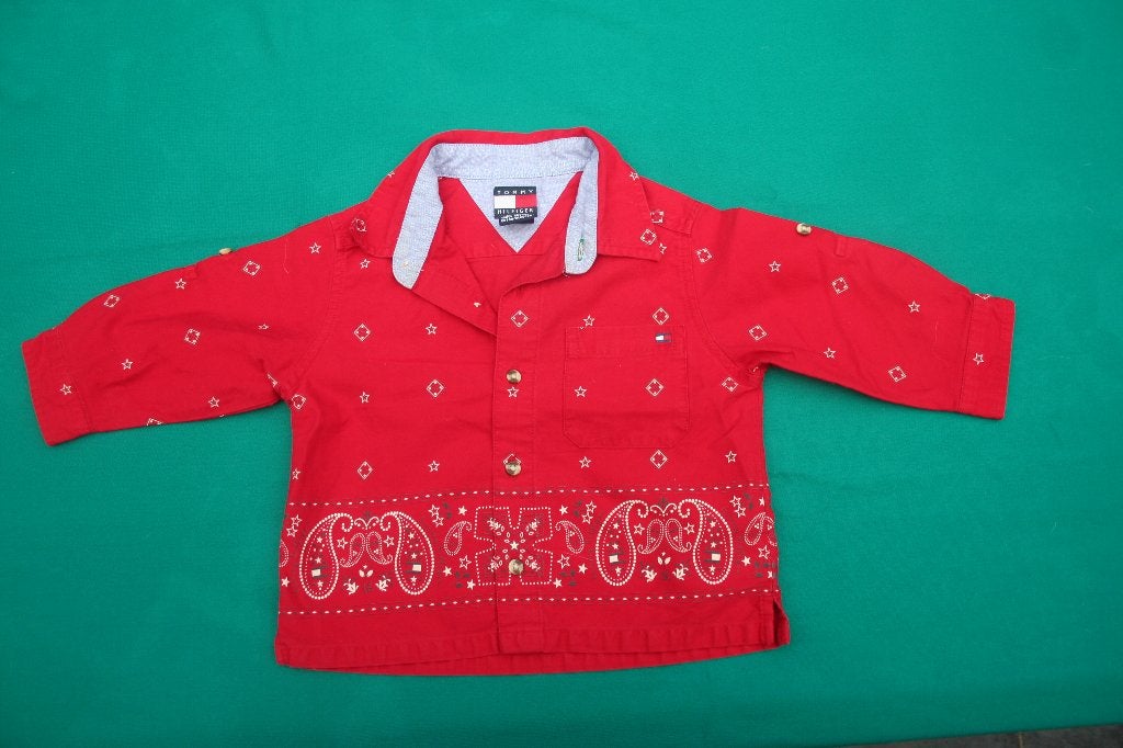 Vinted . Tommy Hilfiger jasje.  12  maanden, Jongetje of Meisje, Ophalen of Verzenden, Jasje, Tommy Hilfiger