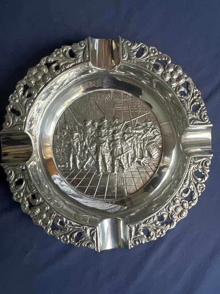 Verzilverde asbak met afbeelding van De Nachtwacht, Verzamelen, Rookartikelen, Aanstekers en Luciferdoosjes, Ophalen of Verzenden
