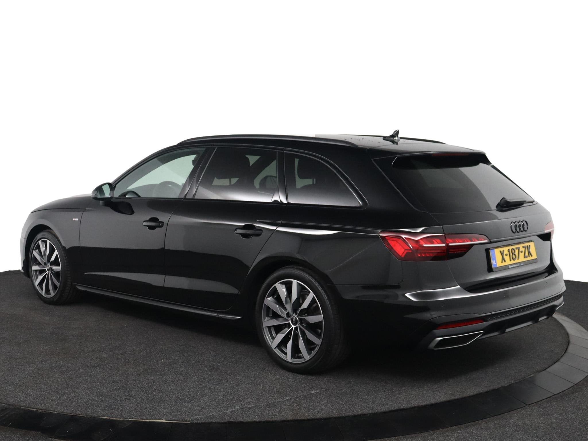 Audi A4 Avant 35 TFSI S edition Competition |NAP, Gebruikt, 4 cilinders, Zwart, Origineel Nederlands