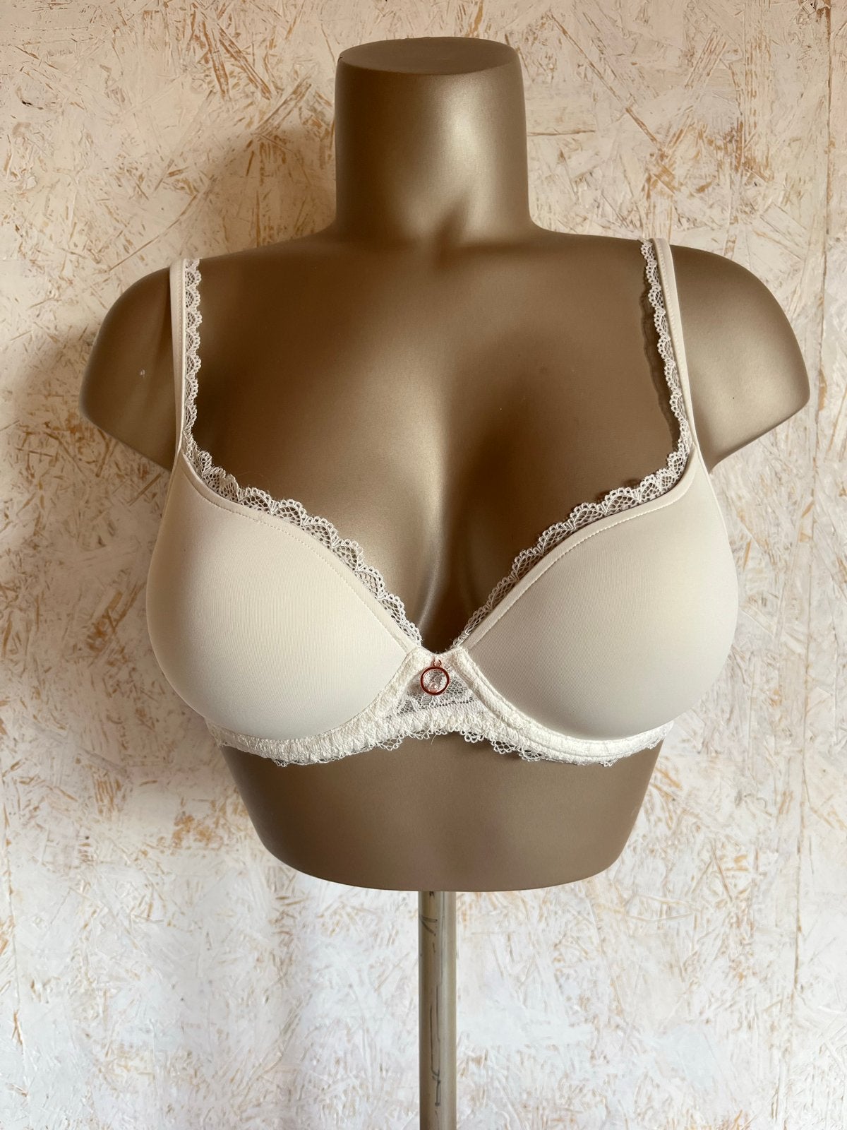 Nieuwe Marie Jo Jadei hartvorm BH beugel/voorvorm maat 75B, Kleding | Dames, Marie Jo, Ophalen of Verzenden, Beige, BH