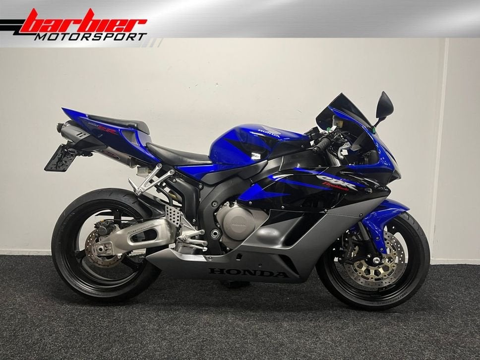Honda CBR 1000 RR FIREBLADE (bj 2005), Motoren, HONDA, 4 cilinders, Motorrijbewijs A, Bedrijf