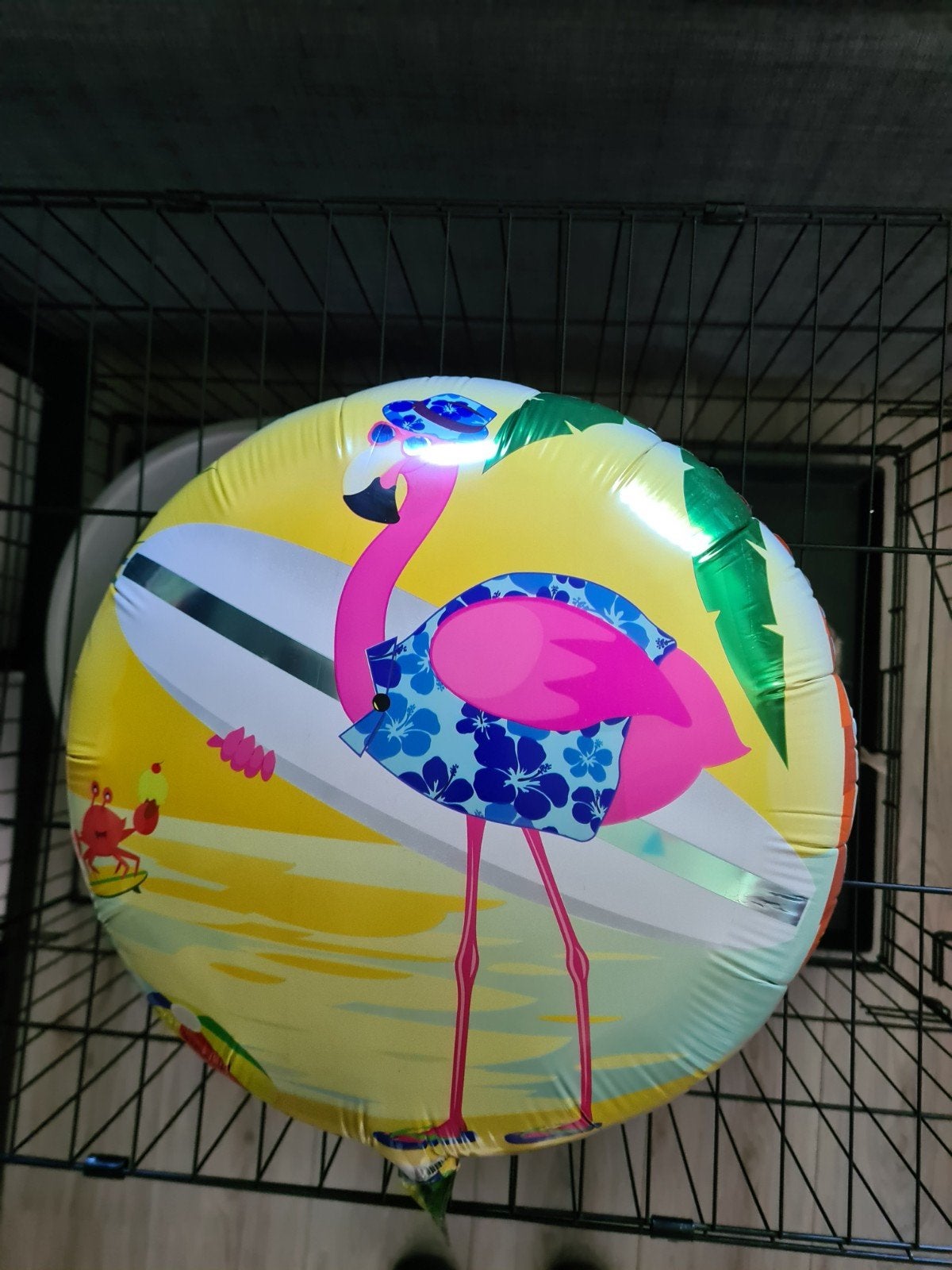 Foto 4 van Folieballon Flamingo op Surfplank - Zomerse Feestdecoratie