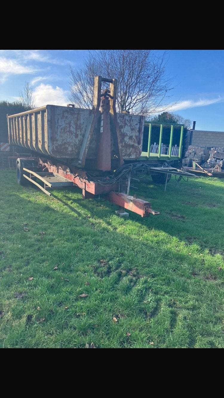10 tons haakarm carrier met 5.5m container, nieuwe vloer, Ophalen, Akkerbouw, Transport