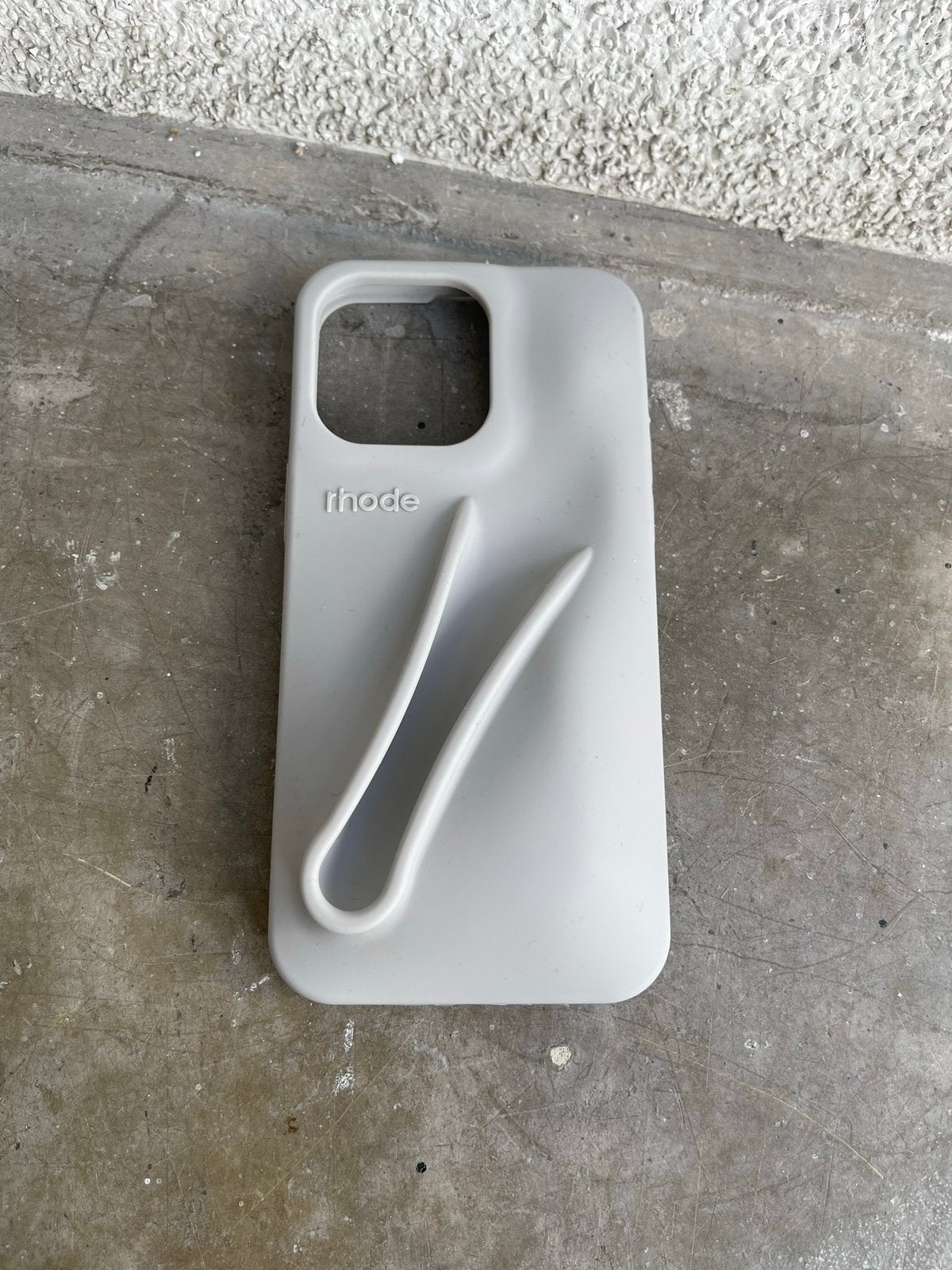 Licht Grijs Iphone Hoesje (12 pro max) van RHODE, Telecommunicatie, Hoesje of Tasje, Ophalen of Verzenden, Zo goed als nieuw, IPhone 12 Pro Max