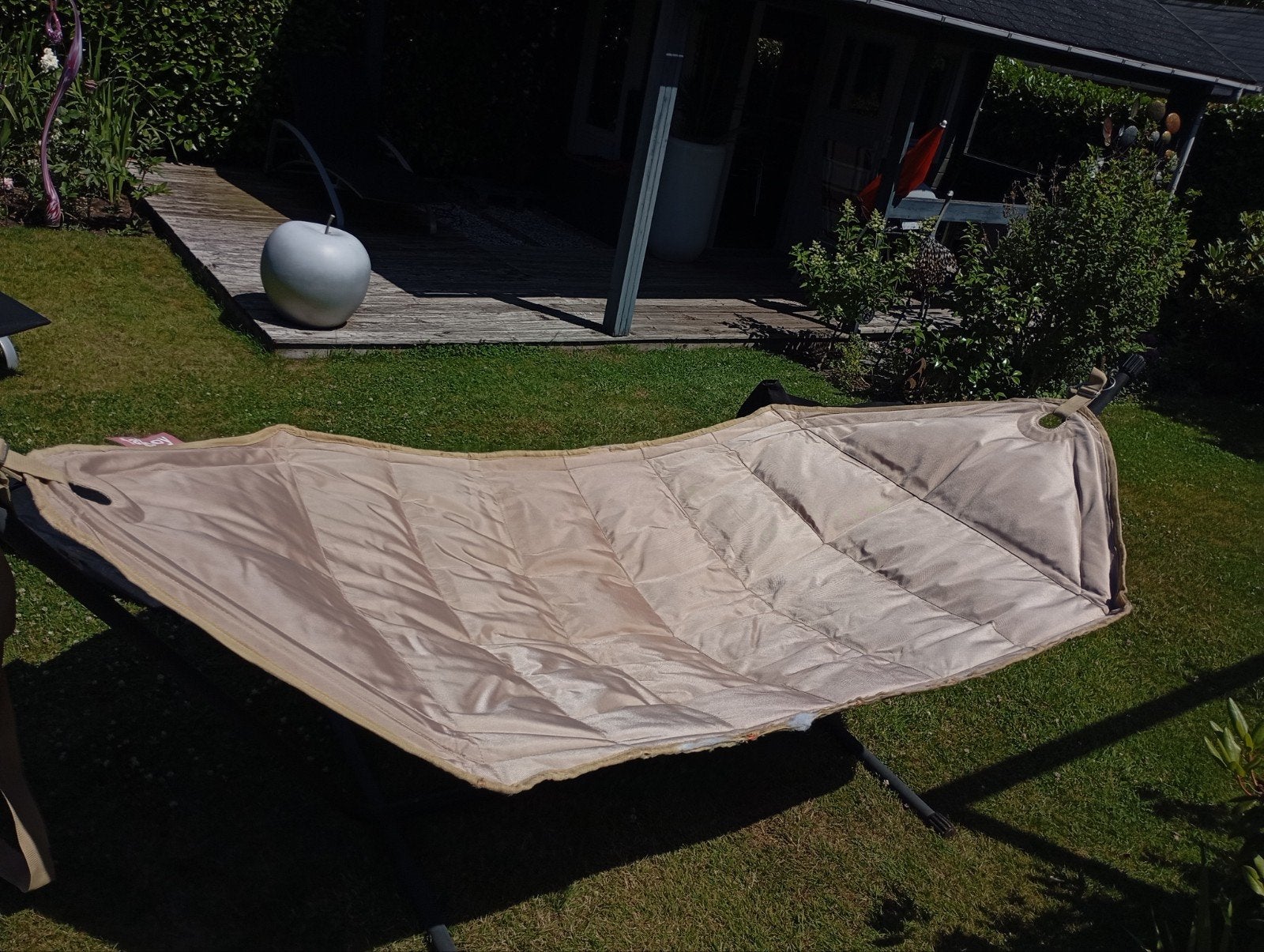 Fatboy hangmat met frame - rand moet vervangen worden -, Tuin en Terras, Ophalen, Gebruikt