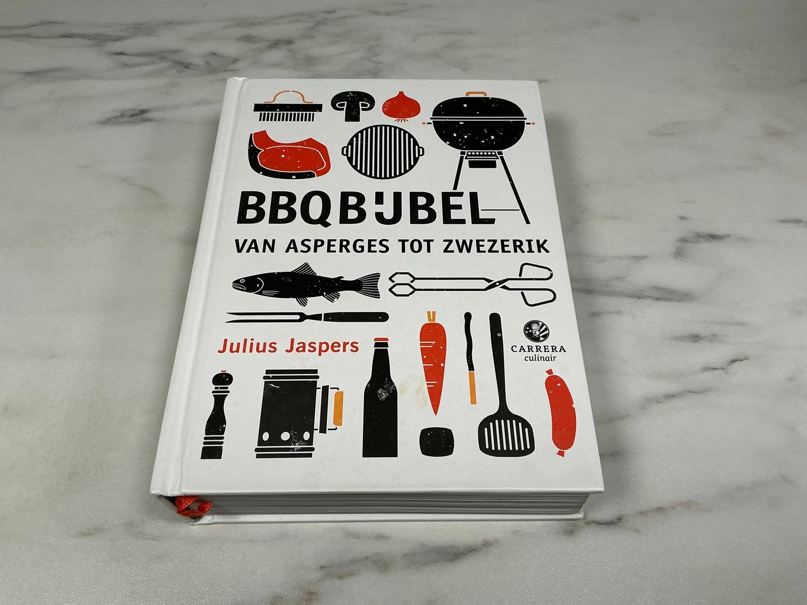 BBQ Bijbel: Van Asperges tot Zwezerik - Julius Jaspers, Boeken, Ophalen of Verzenden, Zo goed als nieuw, Overige gebieden, Hoofdgerechten