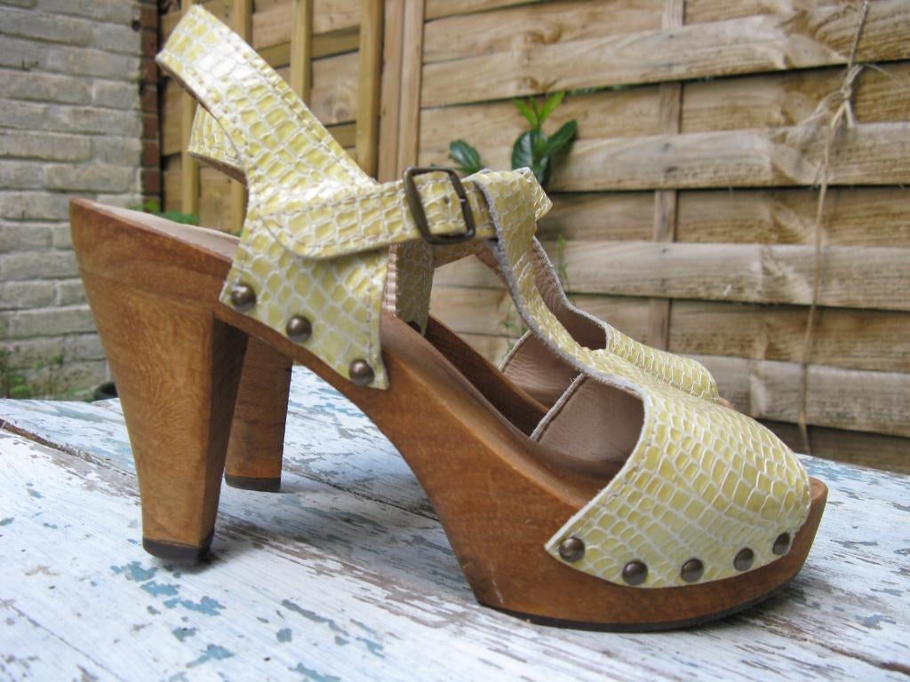 Sanita klompsandalen maat 37, Geel, Zo goed als nieuw, Sanita, Sandalen of Muiltjes