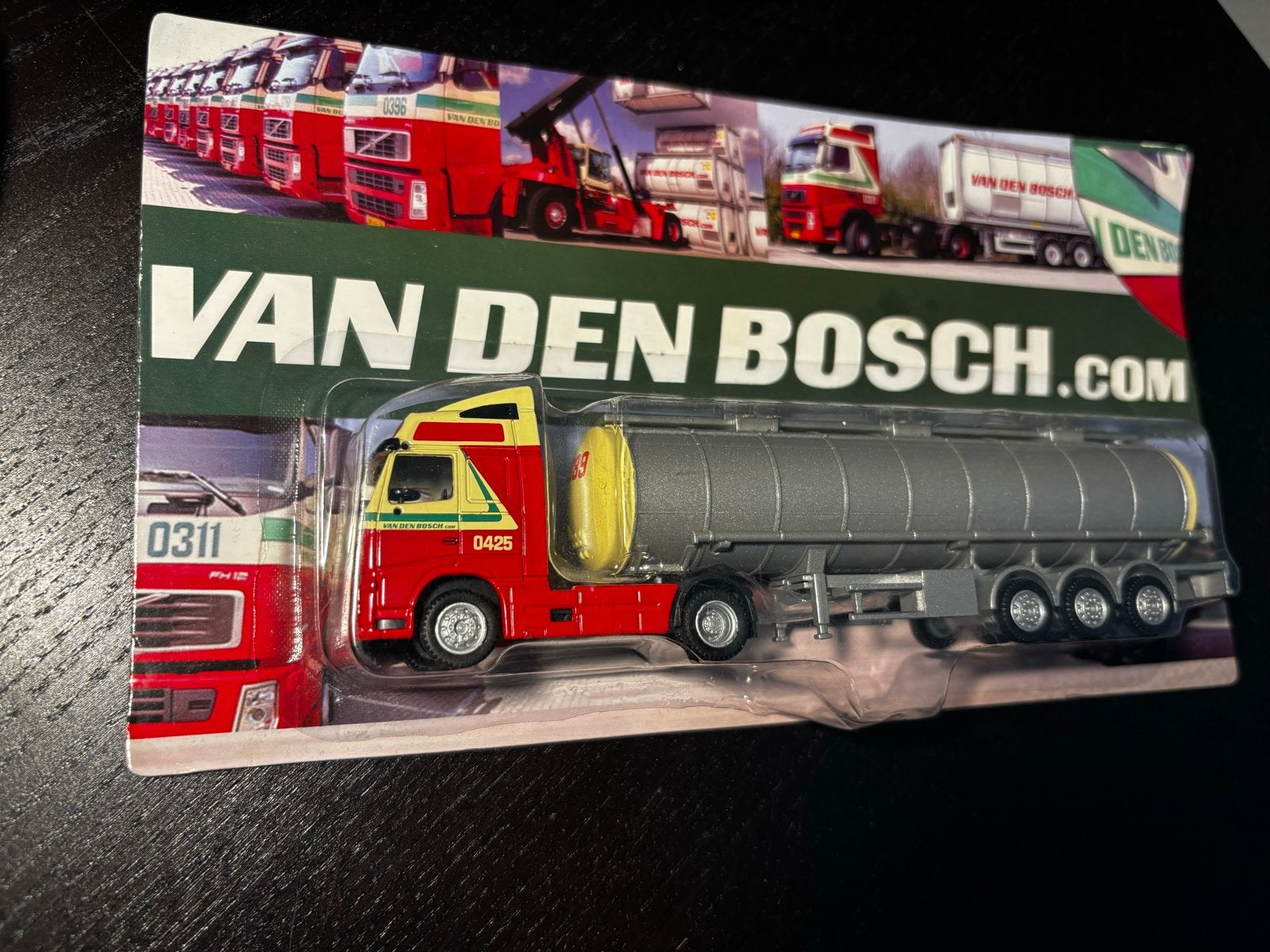 Schaalmodel Volvo-tanktrailer Van den Bosch 1:87, Overige merken, 1:50 of kleiner, Nieuw, Ophalen of Verzenden