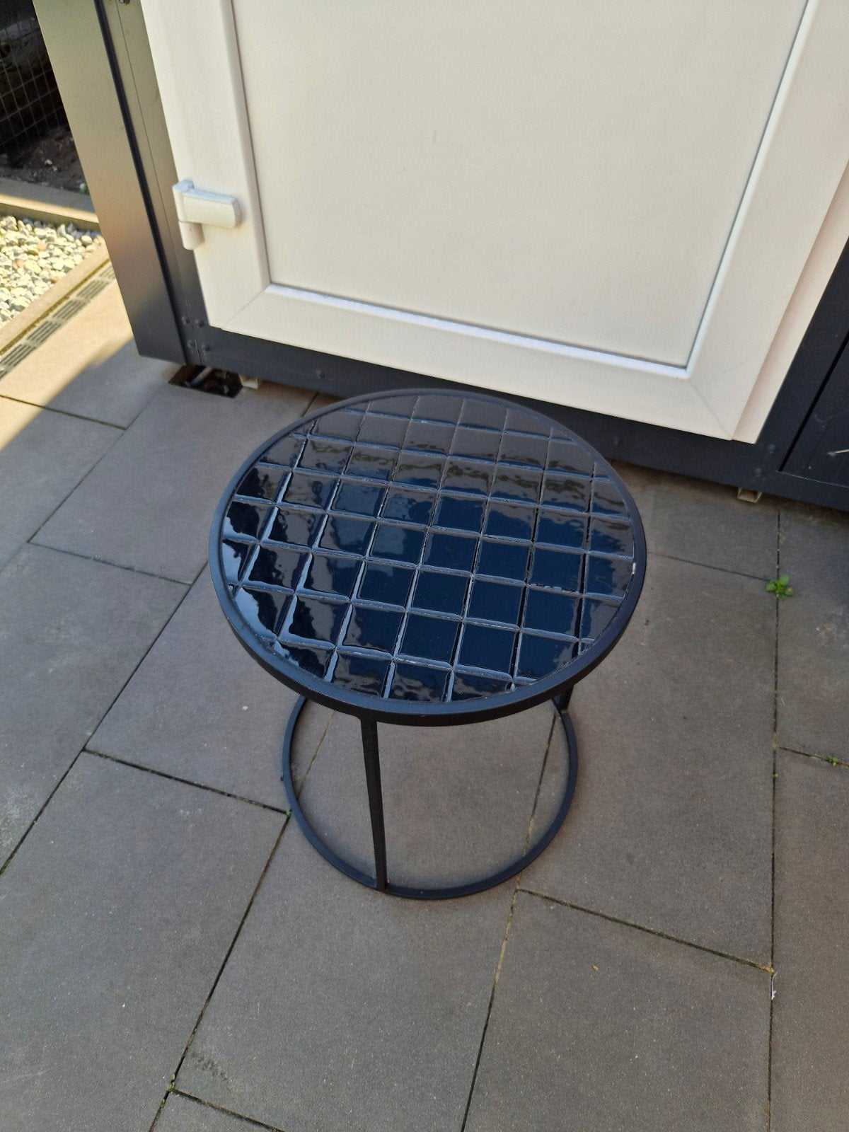 Bijzettafeltje Zuiver zwart tegels, Minder dan 55 cm, Rond, Zo goed als nieuw, Ophalen