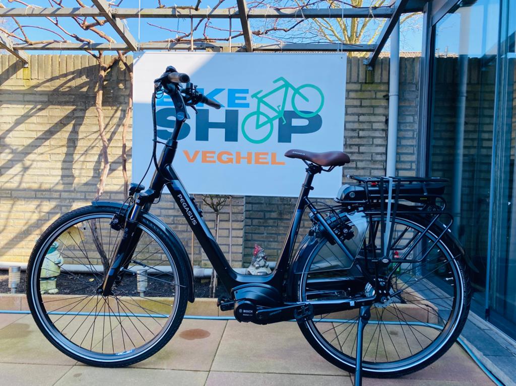 Elektrische Pegasus Bosch Middenmoto Active Line Plus.D55, Ophalen of Verzenden, Zo goed als nieuw, 5467kc, 55 tot 59 cm