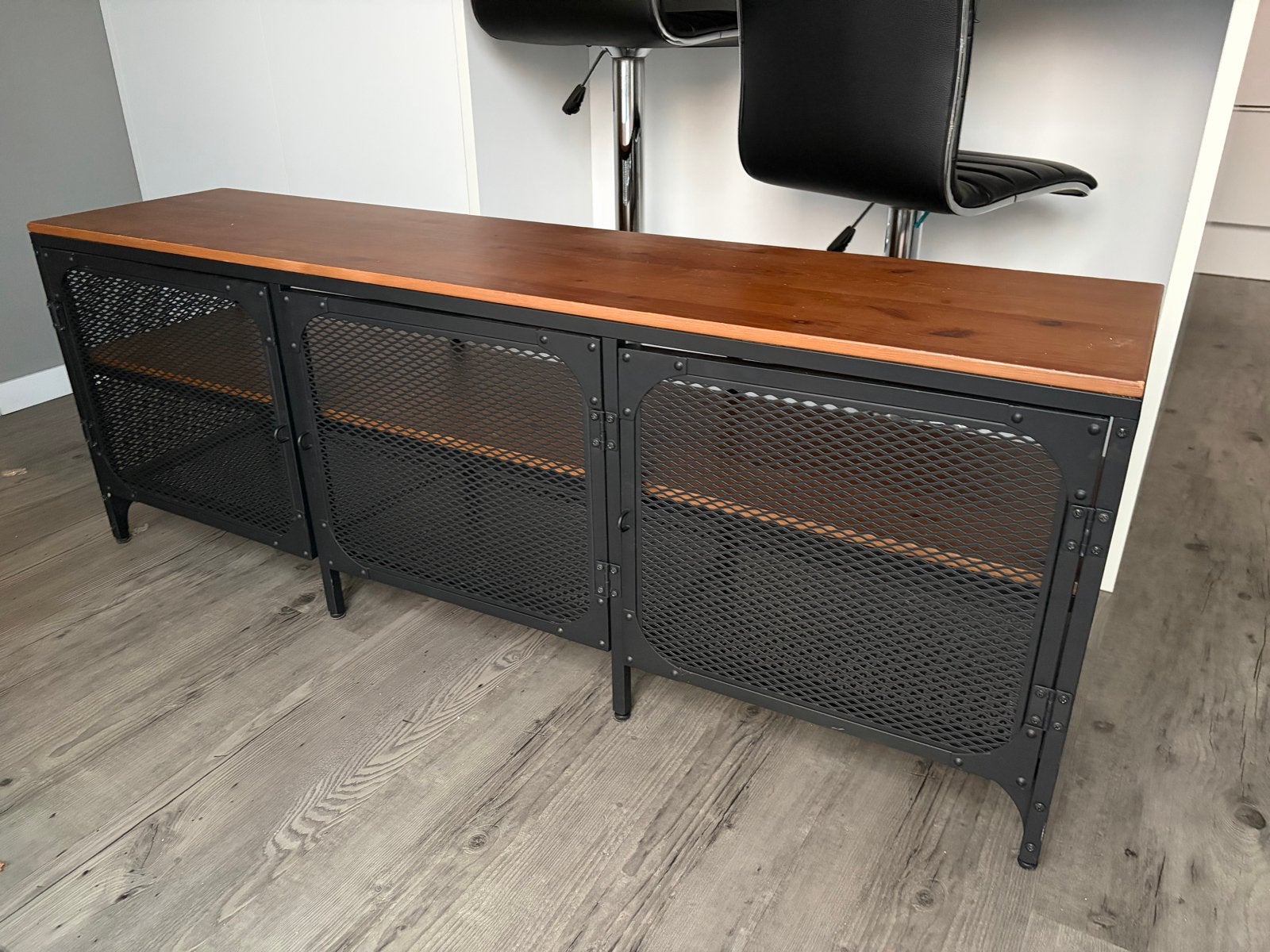 Ikea Fjällbo TV-meubel/kast - Retro industrieel design, Ophalen, Gebruikt
