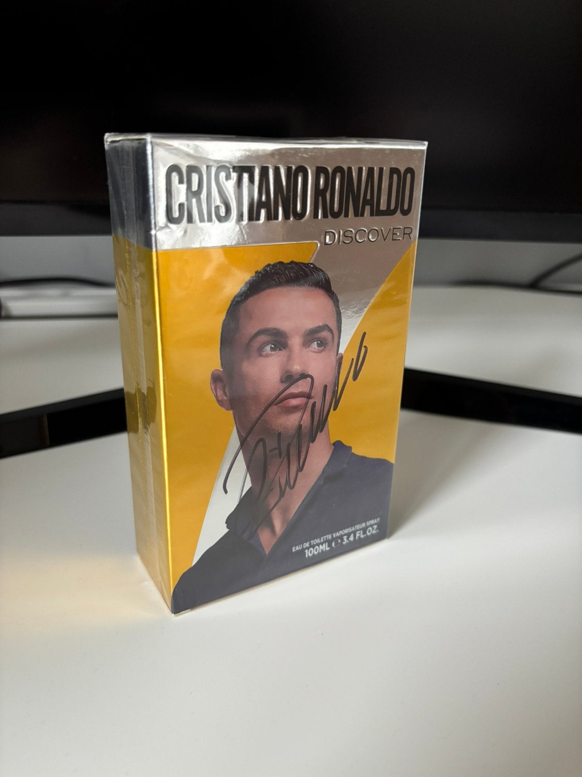 Cristiano Ronaldo persoonlijk gesigneerde parfum met bewijs, Verzamelen, Ophalen, Nieuw, Buitenlandse clubs, Shirt