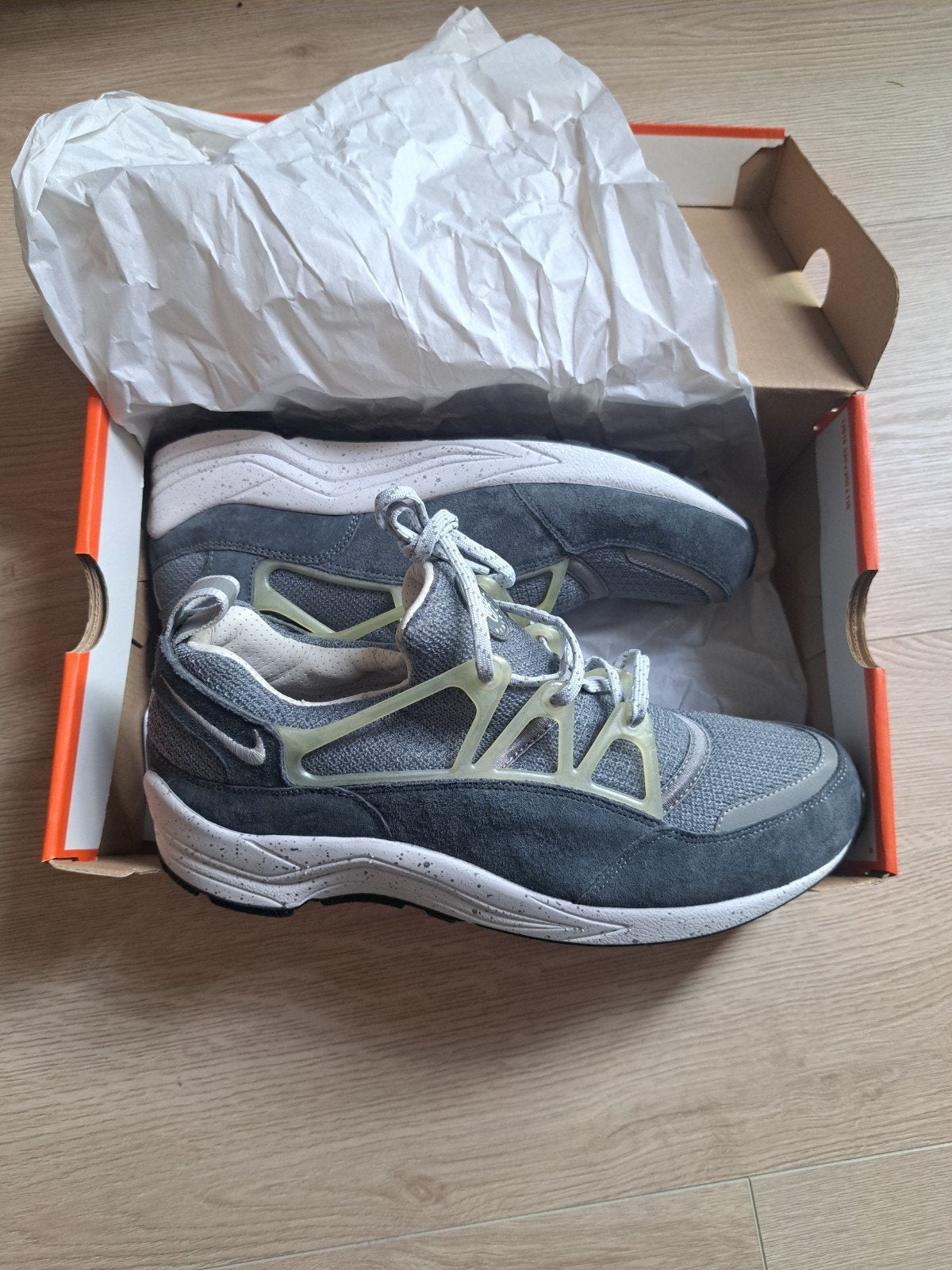 Nike sneakers maat 42.5 - helemaal nieuw, Kleding | Heren, Schoenen, Overige kleuren, Boots, Nike, Nieuw