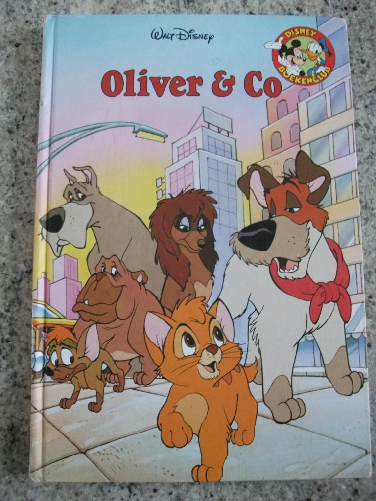 Oliver & Co (disney boekenclub), Boeken, Ophalen of Verzenden, Gelezen, Fictie algemeen, Voorleesboek