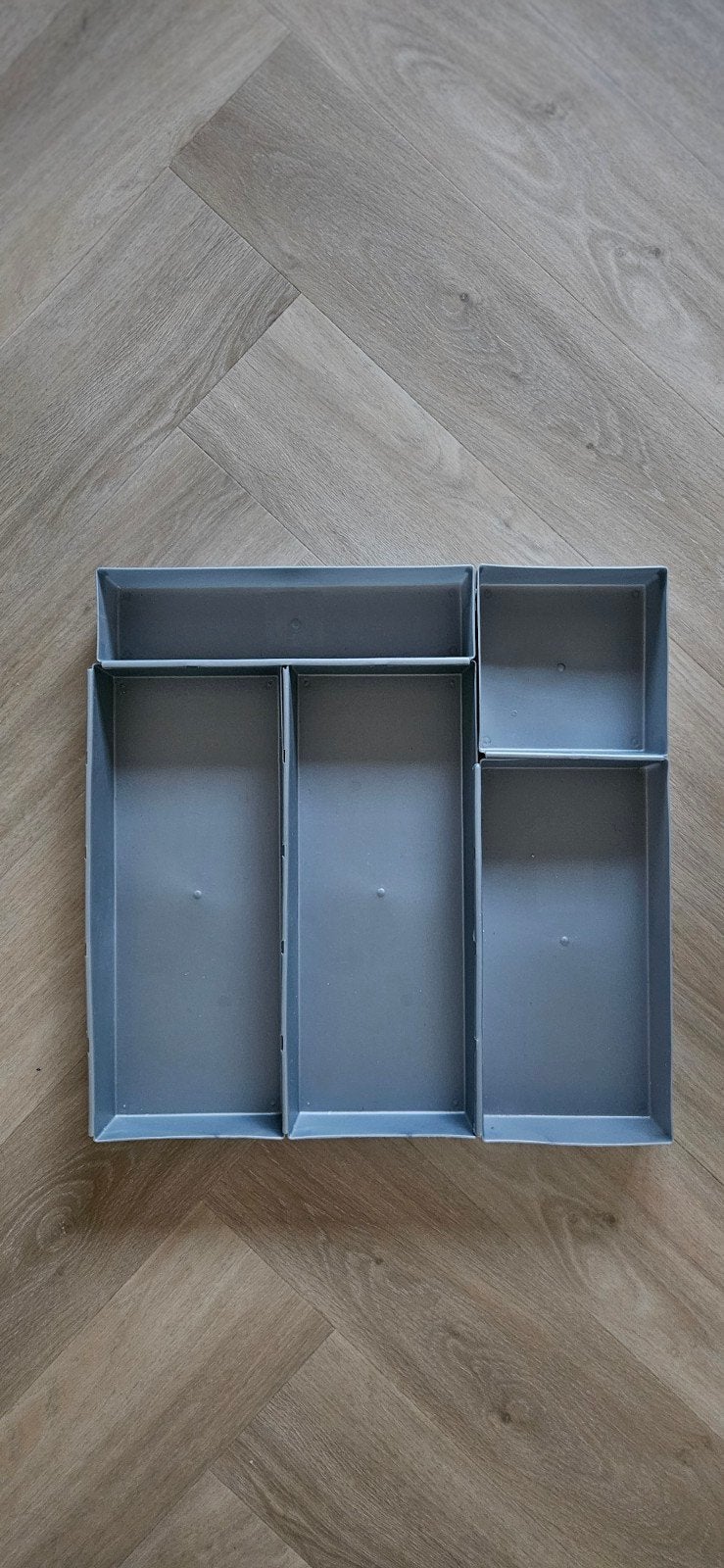 5 grijze ladebakjes, Ophalen of Verzenden, Zo goed als nieuw