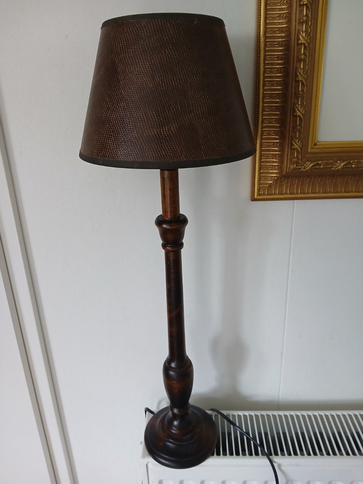 2 vintage houten lampen met bruine kappen, Ophalen
