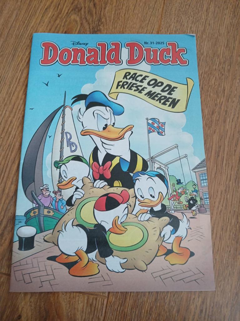 Donald Duck Race op de Friese meren, Boeken, Stripboeken, Eén stripboek, Ophalen of Verzenden, Zo goed als nieuw