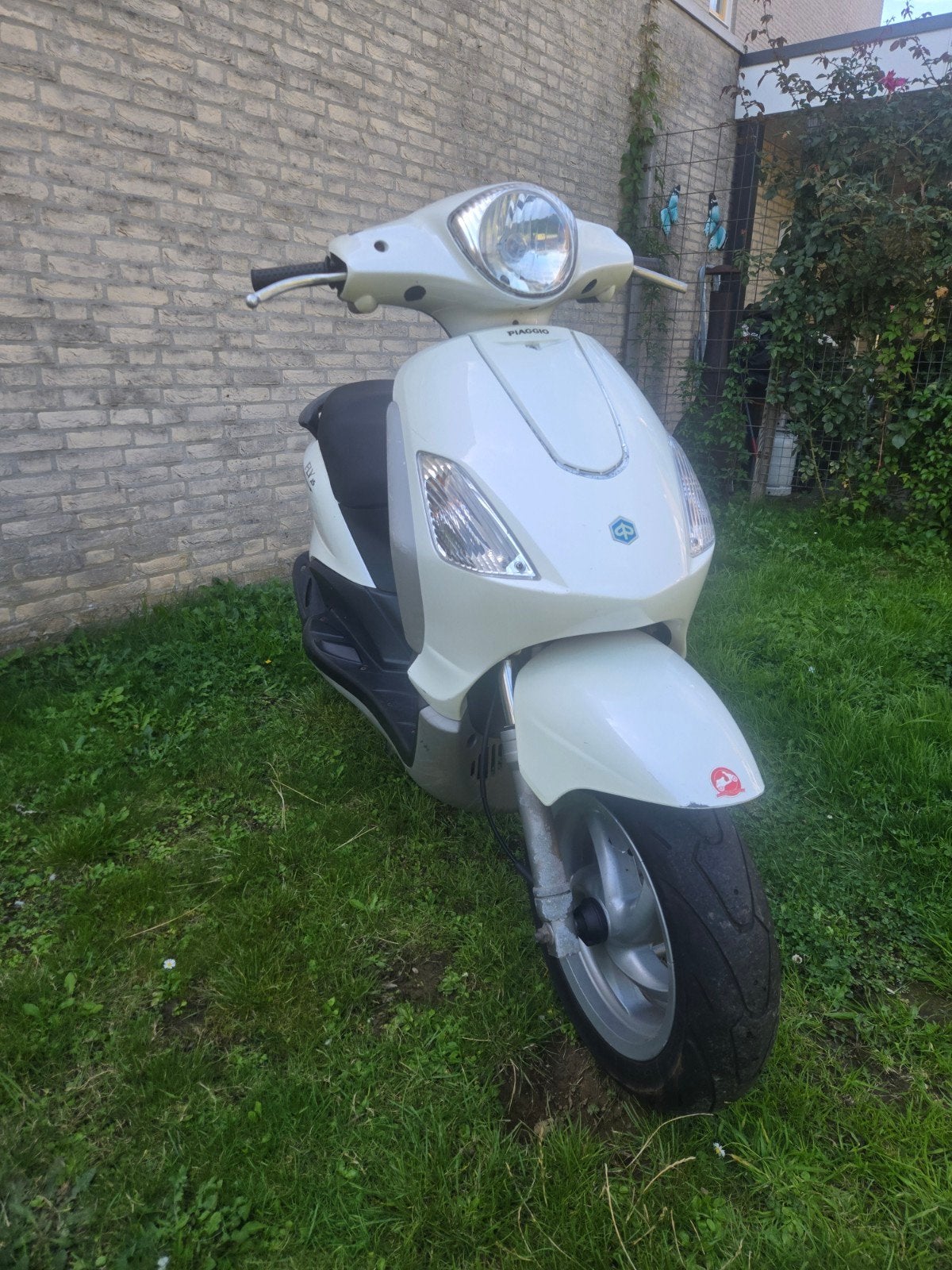 Piaggio Fly 4T - Parelmoer Wit - Bouwjaar 2010, Ophalen