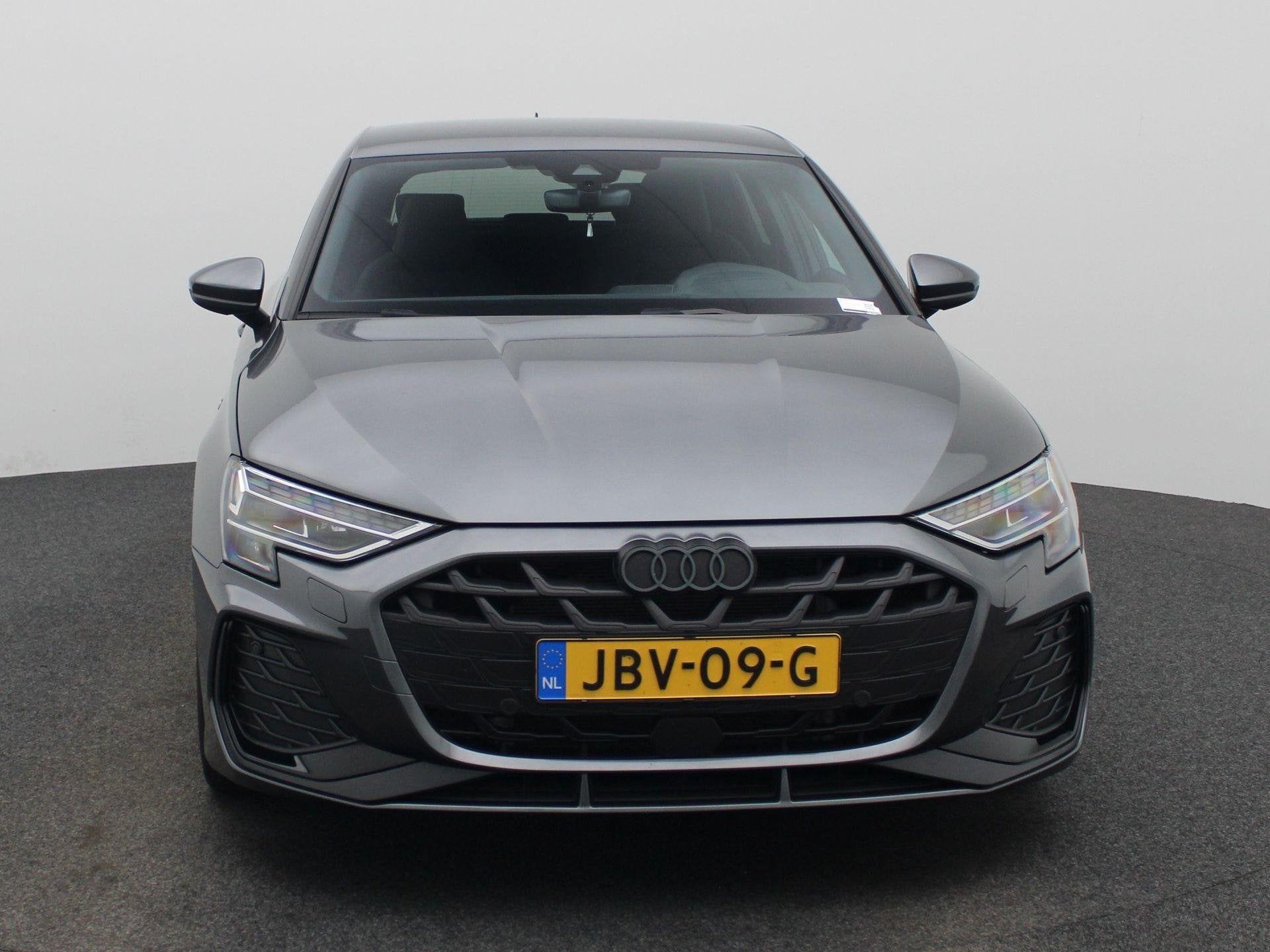 Audi A3 Sportback 40 TFSI e S edition 204 PK | Automaat | Ad, 12 maanden, 4 cilinders, 150 min, Leder en Stof