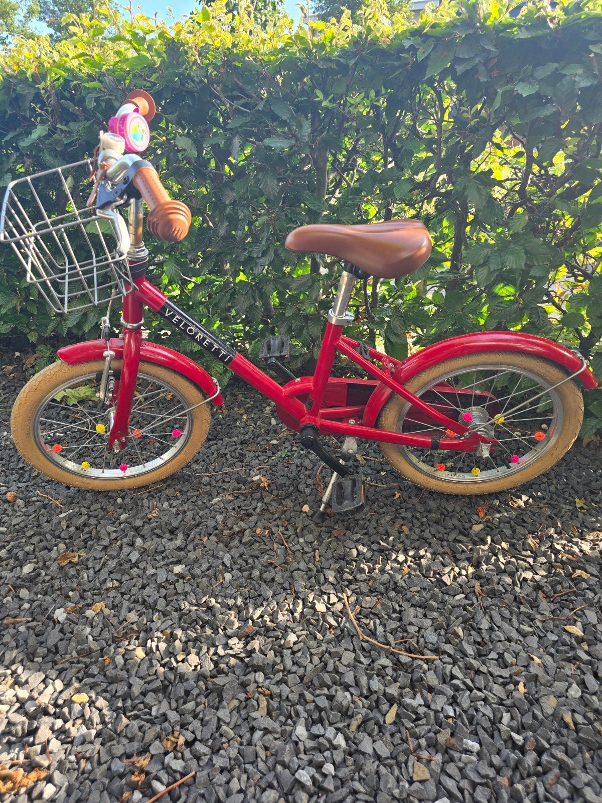 Veloretti 16 inch kinderfiets - Rood incl. Zijwieltjes, Fietsen en Brommers, Fietsen | Kinderfietsjes, Ophalen, Terugtraprem, Zijwieltjes
