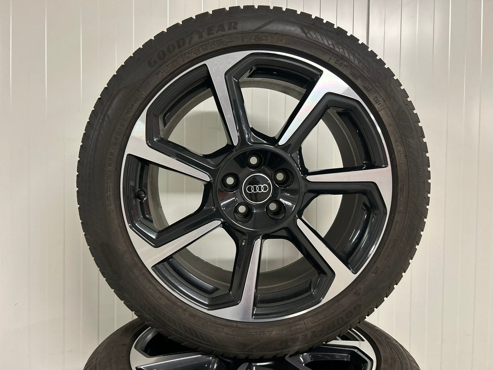 Originele Audi Q3 SQ3 19 inch 5x112 Michelin AllSeason 2024