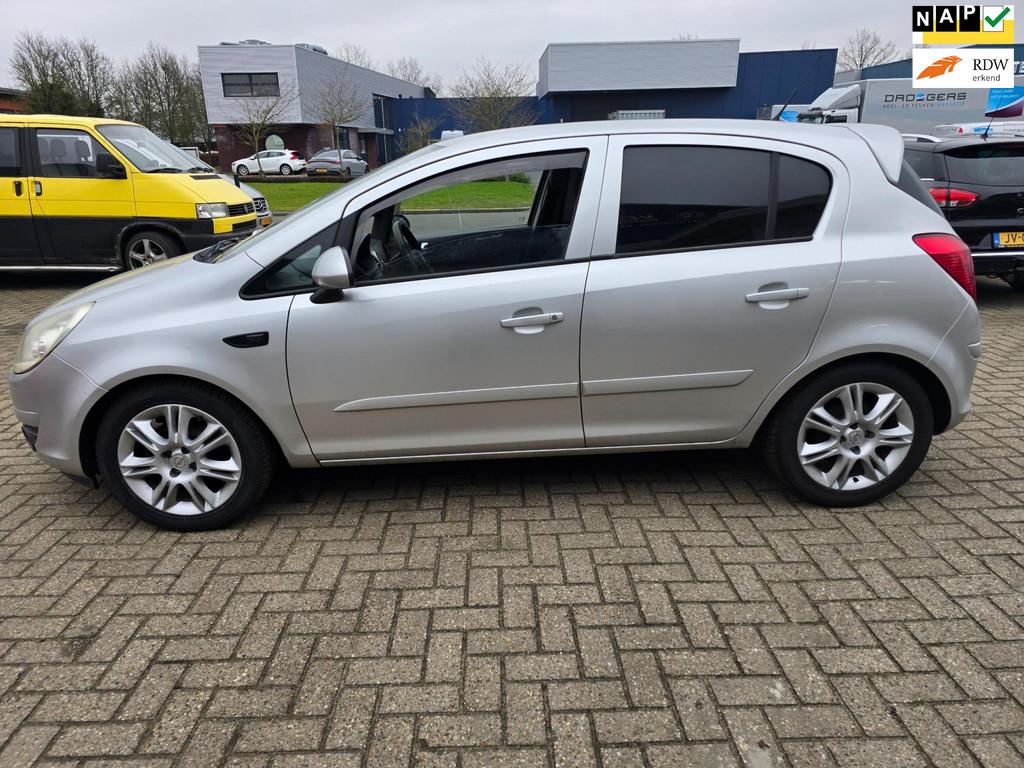 Opel Corsa 1.4-16V Enjoy, Voorwielaandrijving, 1063 kg, Gebruikt, 4 cilinders