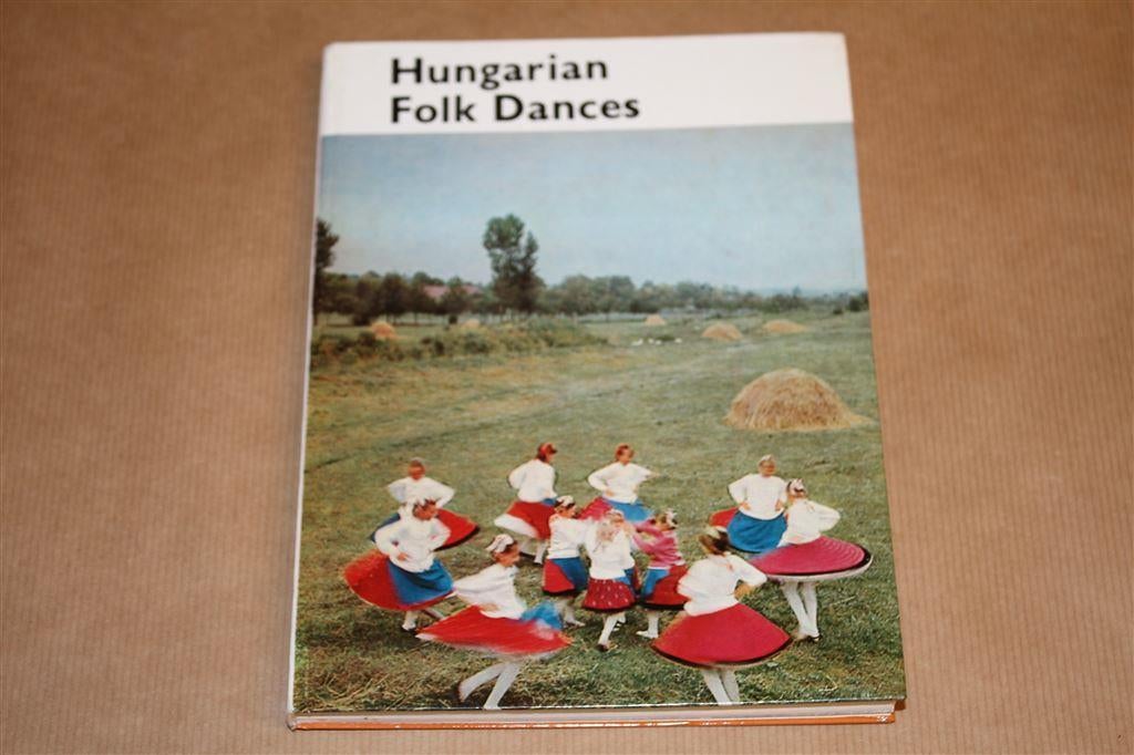 Hongaarse volksdansen. Traditionele dansen., Boeken, Ophalen of Verzenden, Gelezen, Europa