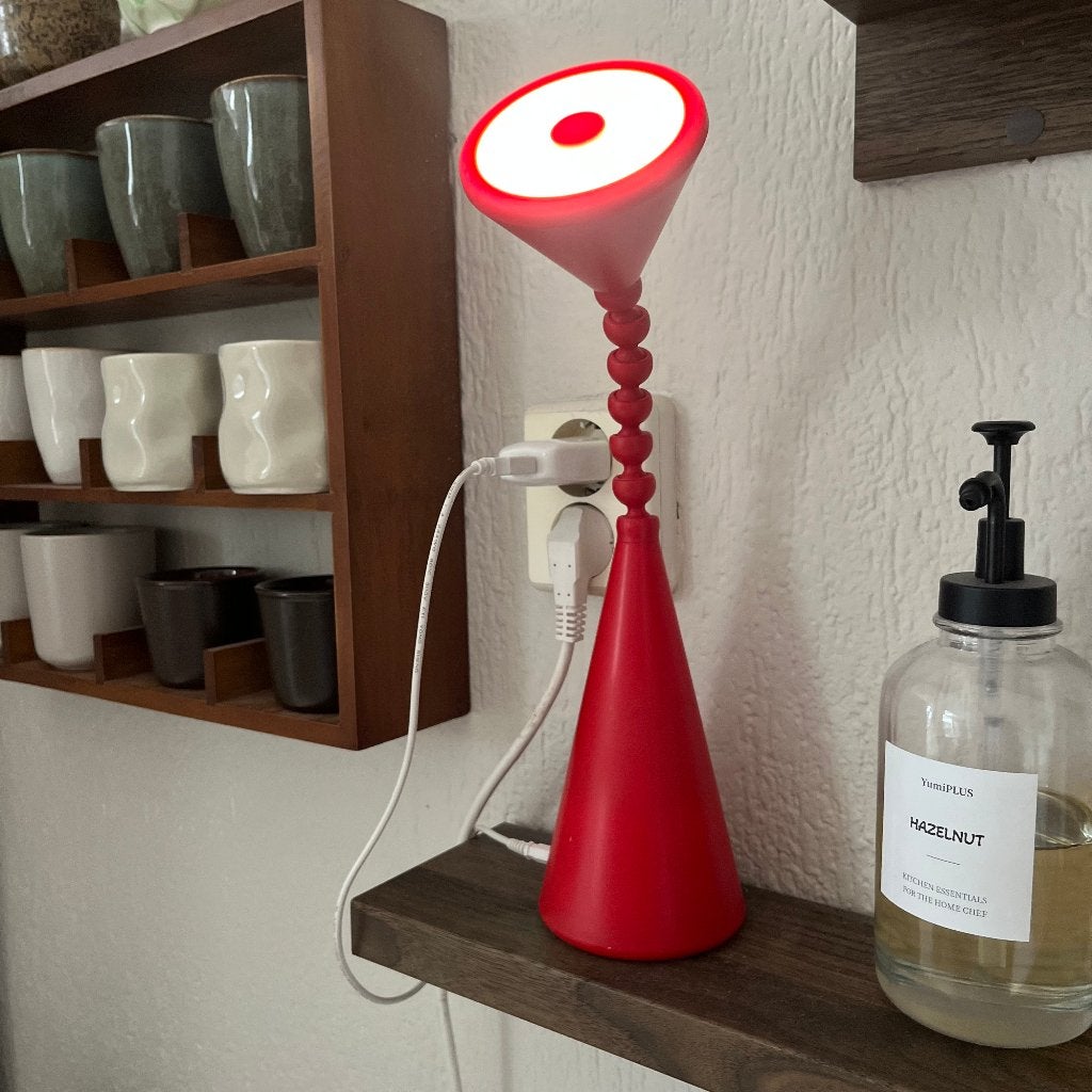 Vintage Ikea Freybo Tafellamp rood - Ola Wihlborg design, Bureaulamp, Info@weirdfinds.nl, WeirdFinds, 4707BB