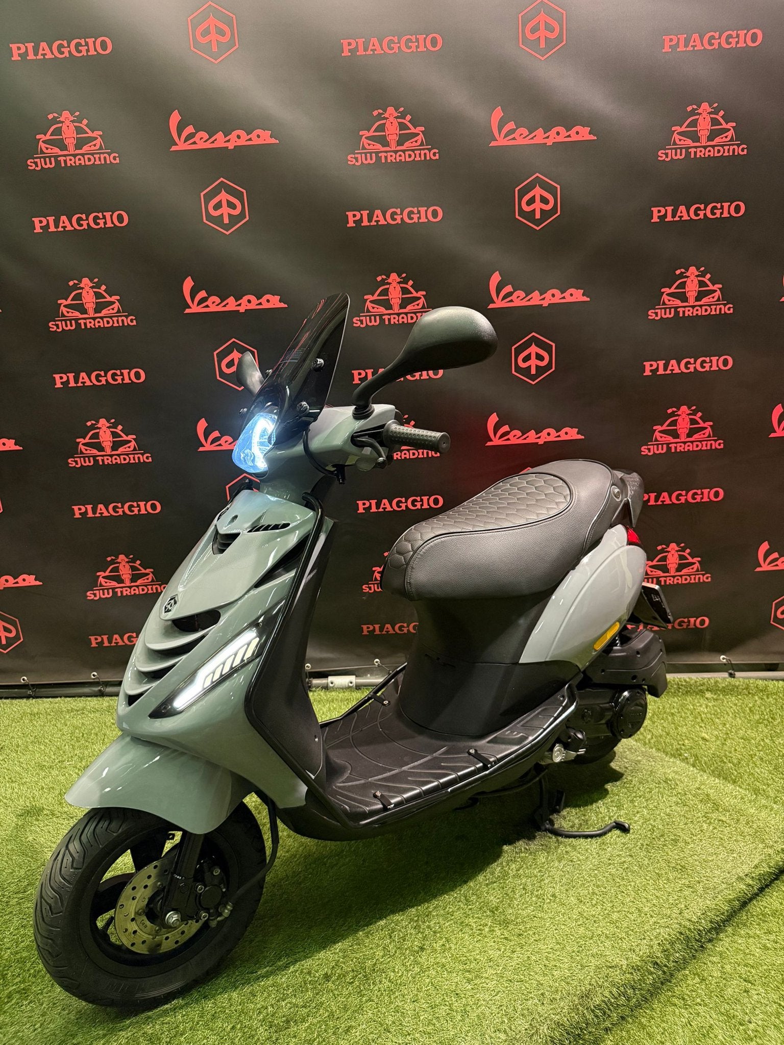 Piaggio Zip 2021 Brom! SP Nardo Grey / RS Zadel / Garantie!, Fietsen en Brommers, -, Maximaal 45 km/u, -, Zip