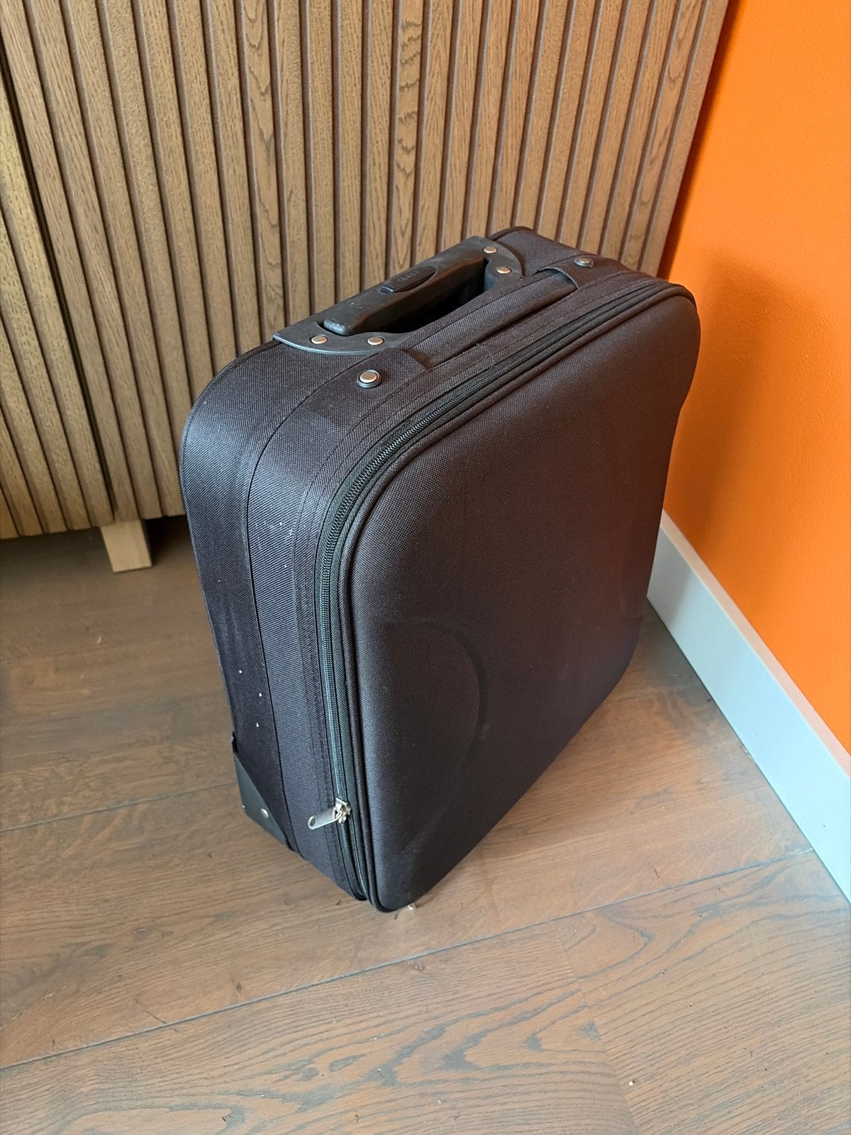 Handige zwarte reiskoffer met wieltjes - 40x50x18 cm, Sieraden, Tassen en Uiterlijk, Ophalen, 40 tot 60 cm, Gebruikt, Zwart