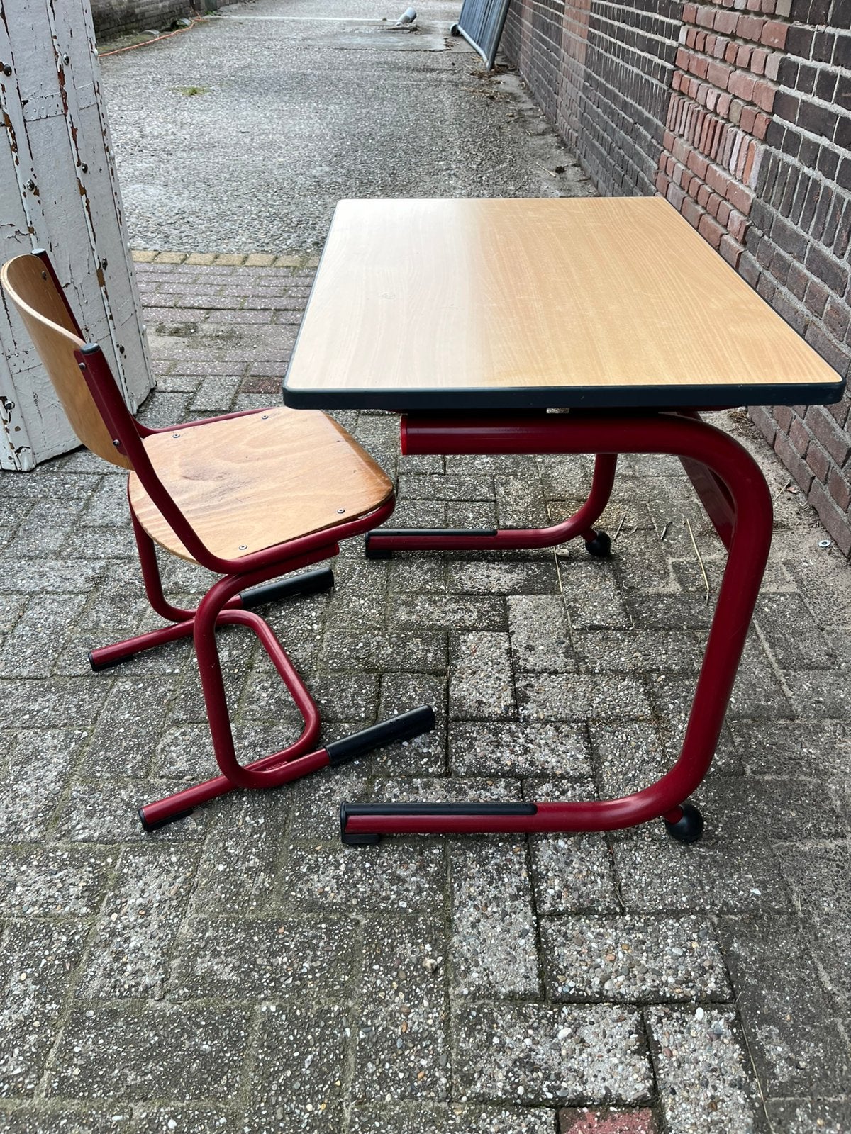 Schoolbankje retro, Ophalen, Gebruikt, Stoel(en)