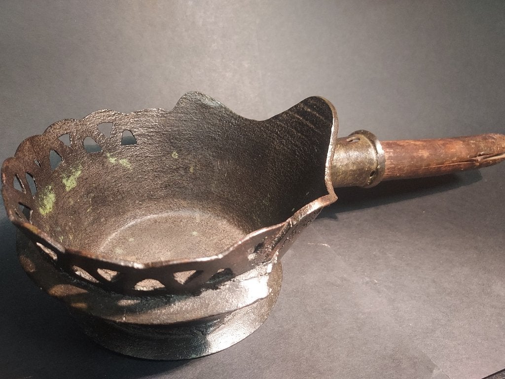 exceptionally large chinese antique bronze Silk Iron, Ophalen of Verzenden, Brons