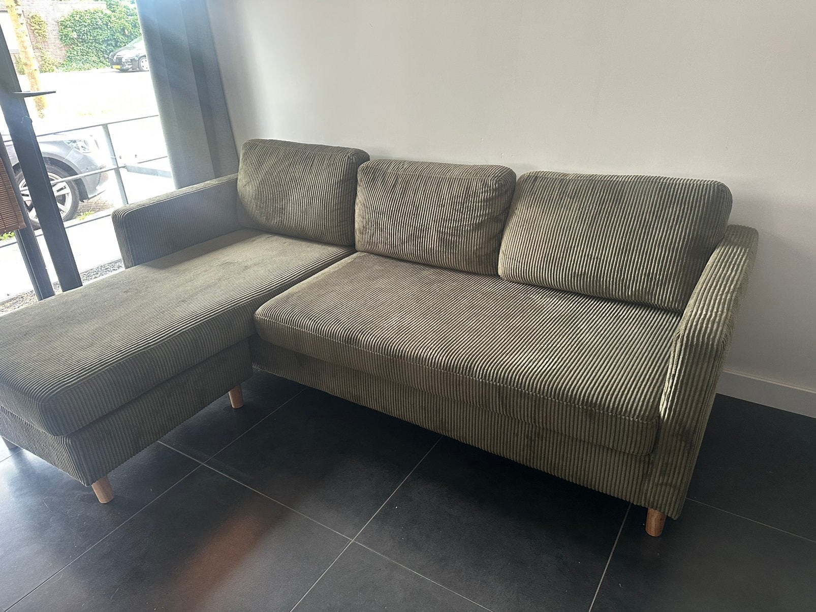 Groene 3 persoons bank corduroy, Ophalen, 125 tot 150 cm, Driepersoons, Zo goed als nieuw