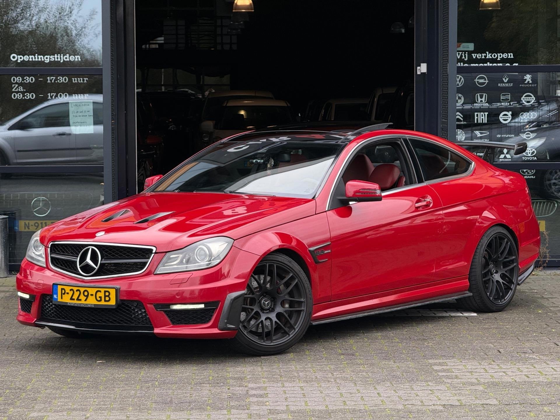 Mercedes-Benz C-klasse Coupé AMG 63 PANO/LEDER/BLACK-SERIES, Auto's, Mercedes-Benz, Automaat, Euro 5, Achterwielaandrijving, 4 stoelen