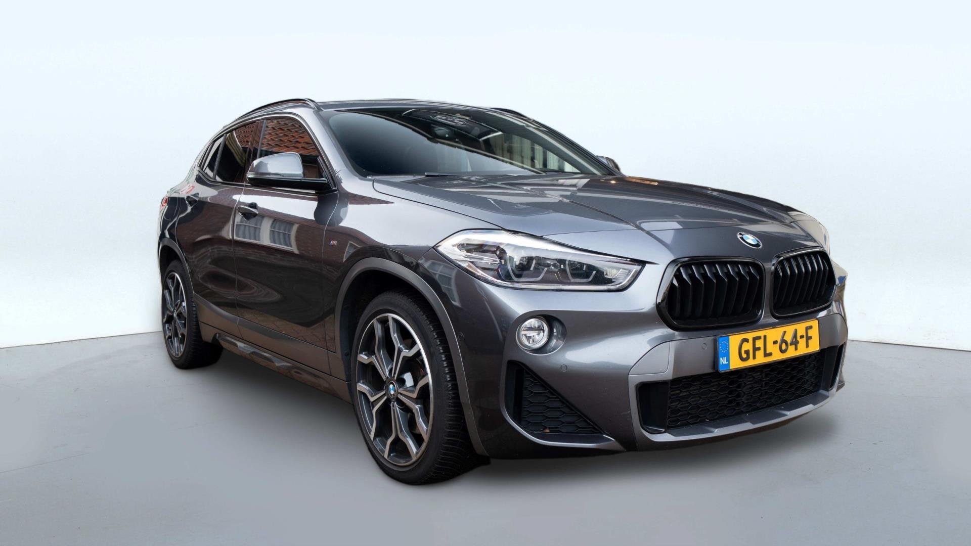 BMW X2 SDrive20i/Pano dak/Head Up/M-sport/Xenon/Parking Pack, 1998 cc, 1435 kg, Bedrijf, SUV of Terreinwagen
