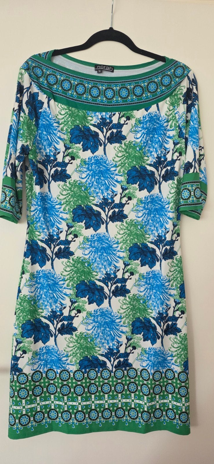 Norah korte jurk met Bloemenprint - Maat 38 (M), Kleding | Dames, Jurken, Maat 38/40 (M), Blauw, Ophalen of Verzenden, Zo goed als nieuw