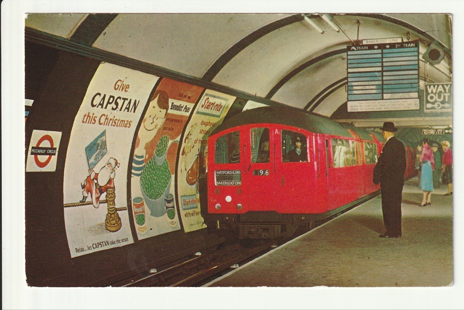 LONDON TUBE PICCADILLY CIRCUS, SEVEN SISTERS STATION PERRON, Ophalen of Verzenden, Zo goed als nieuw, Bus of Metro, Kaart of Prent