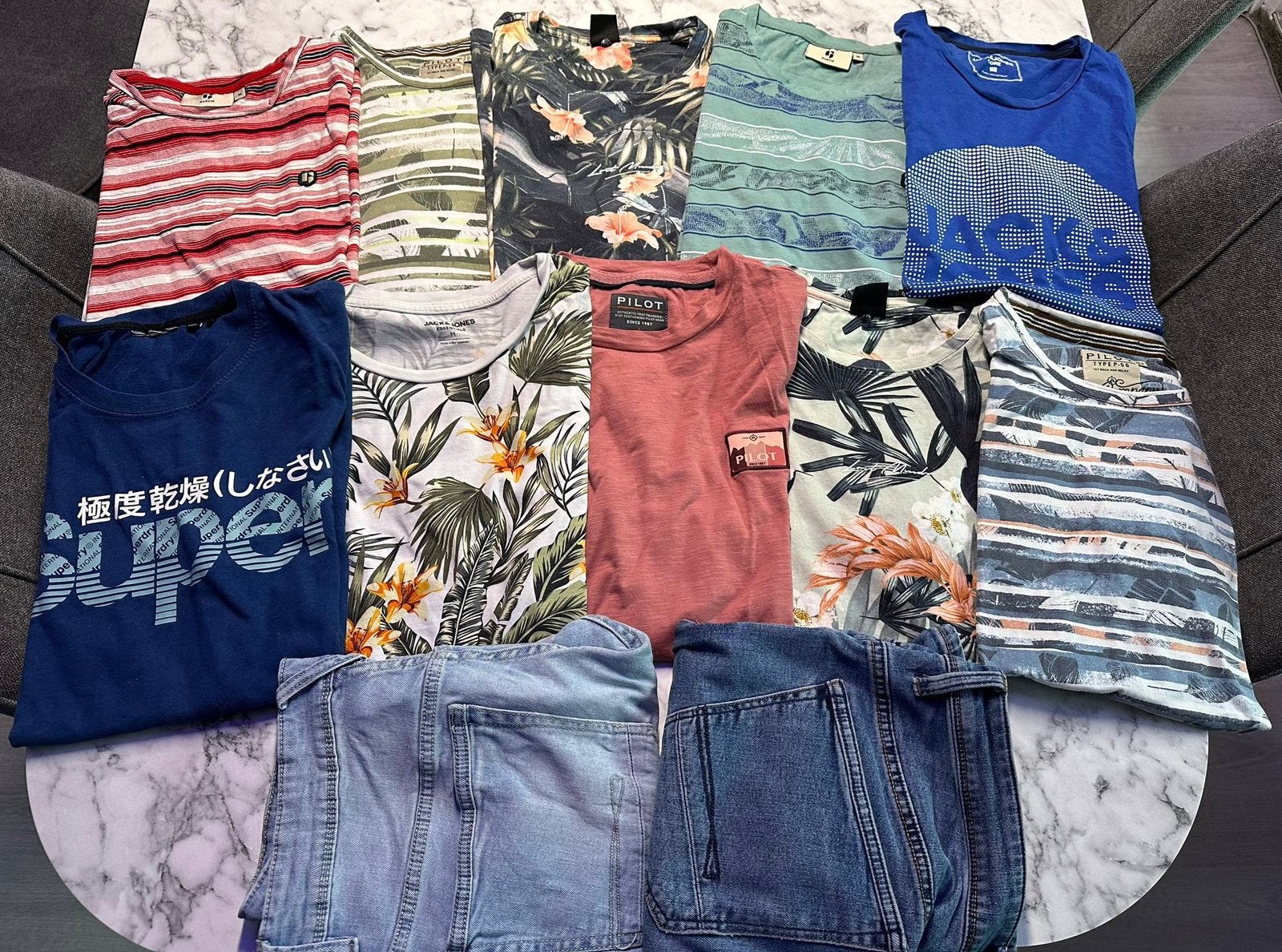 Gaaf kleding pakket maat M (10 t-shirts en 2 korte broeken), Ophalen of Verzenden, Zo goed als nieuw